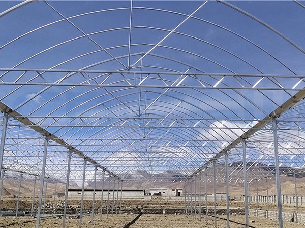 Plastic film greenhouse project in Reunion - project view 4