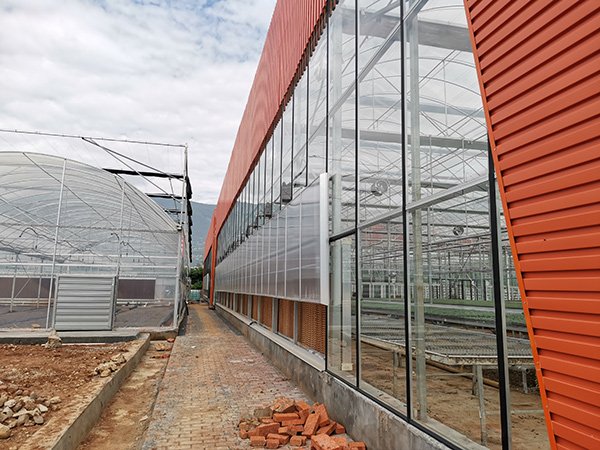 Sightseeing glass greenhouse in Sichuan, China - project view 5